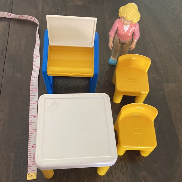 Little Tikes Grand Mansion Dollhouse Mom Figure and furniture Doll Vintage 90's - Picture 10 of 16